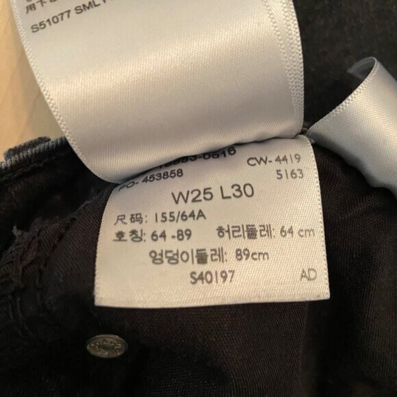 Levis 724 High Rise Straight Jeans Size 25 Black flattering stretch Denim Womens - Picture 9 of 11